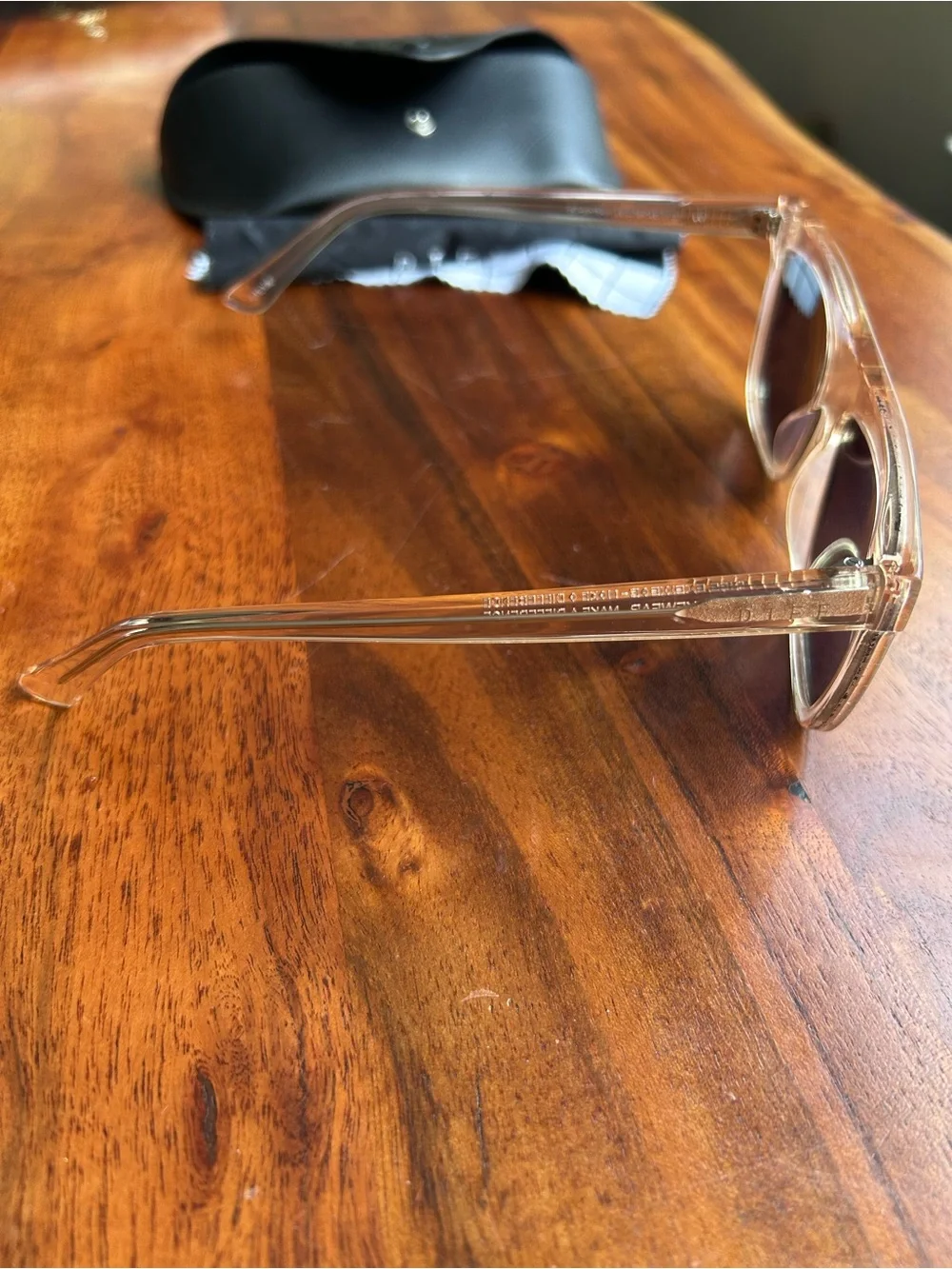 DIFF Eyewear sunglasses modern, transparent square frames mirrored lenses.